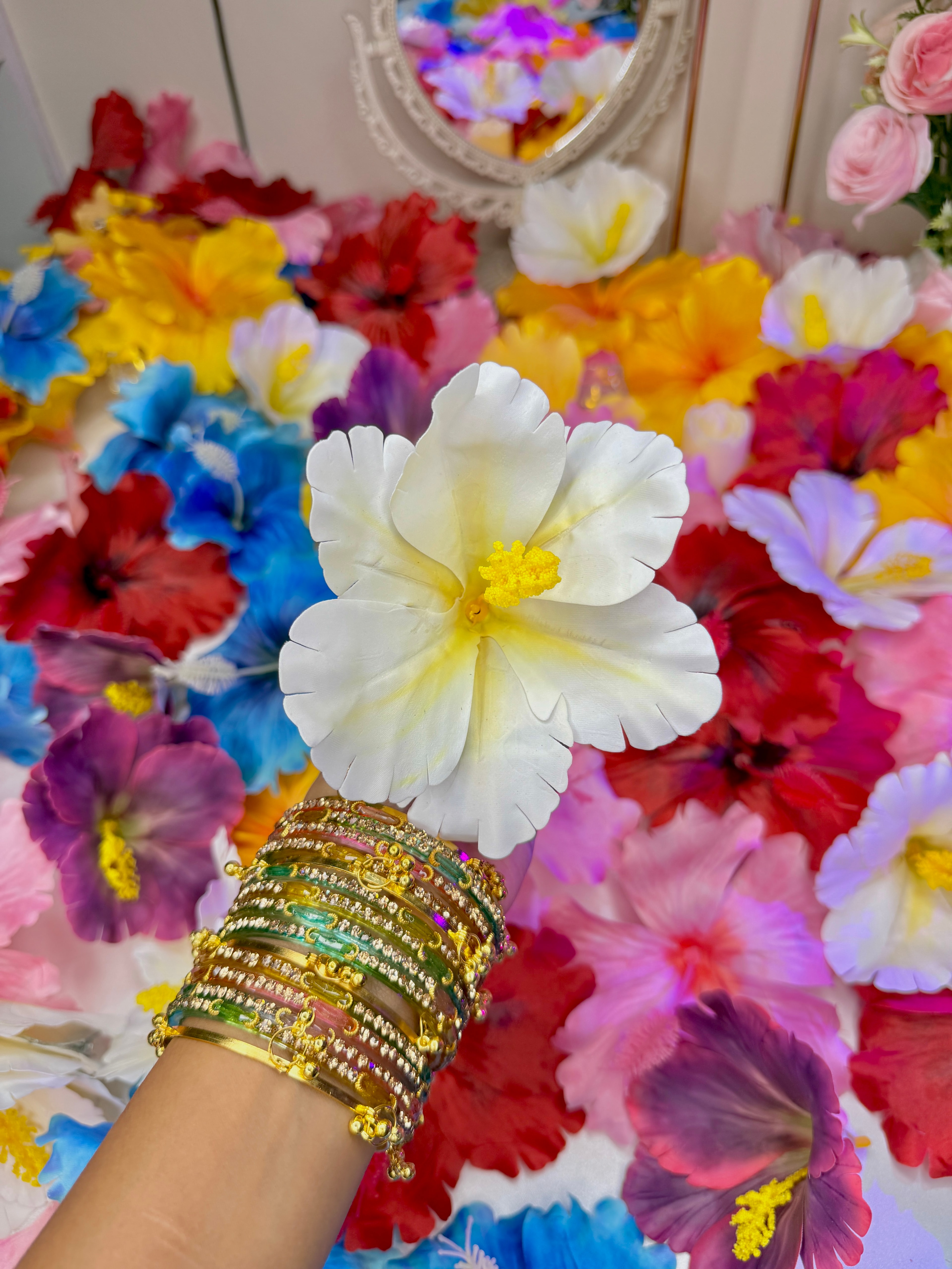 Big hibiscus flower clip